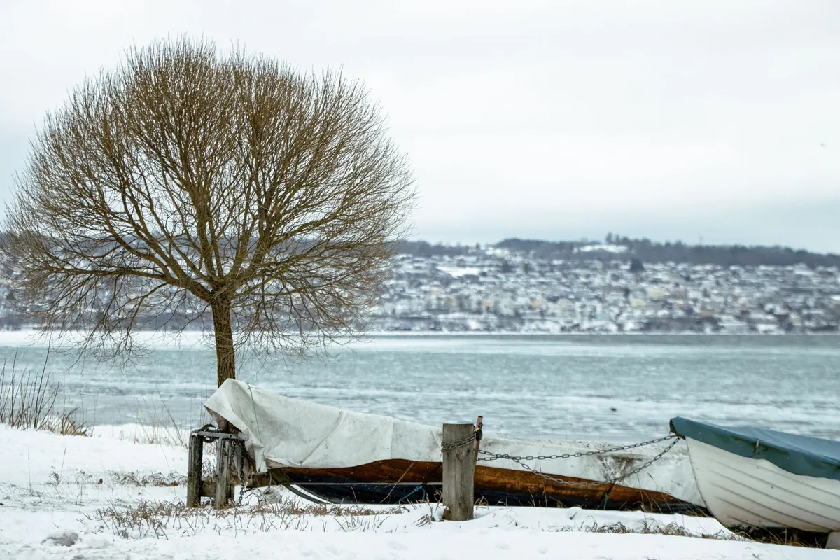 Winterising Your Boat in the UK: A Month-by-Month Plan from October to March